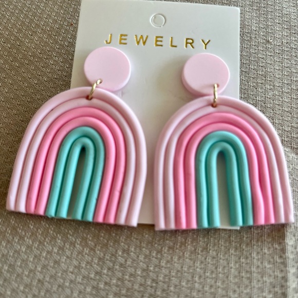 Colorful Rainbow Design Dangle Earrings! - Picture 1 of 5